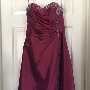 Beautiful sparkly gown!